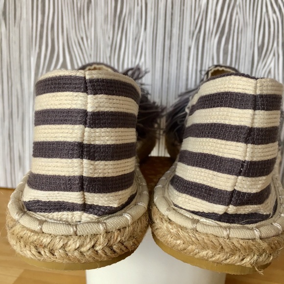 SALE! Striped ESPADRILLE 🌸Boat Style ⚓️Slip-On ♥️ - Picture 5 of 8